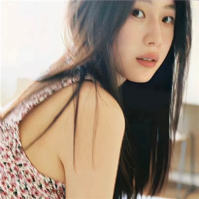 她不当女主很多年